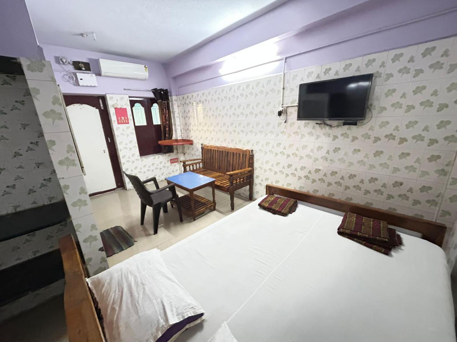 Meera Lodge Chidambaram Dış mekan fotoğraf